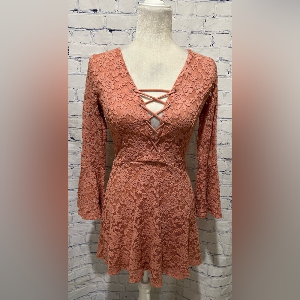 Ambiance women Dusty Rose lace party mini dress long Bell sleeves size Small